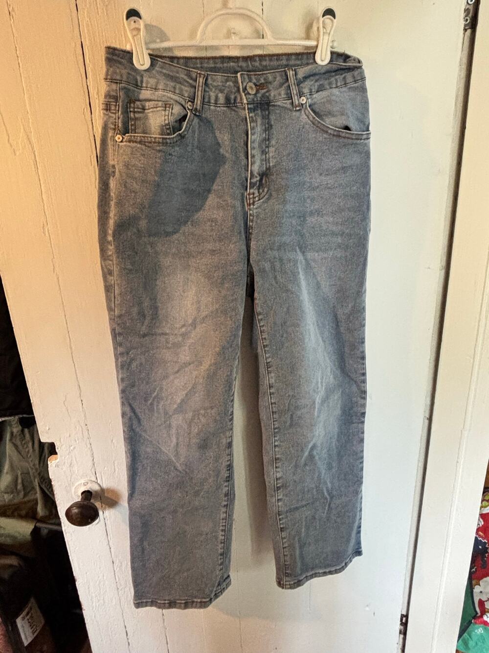 Straight Leg Denim Jeans light wash size medium